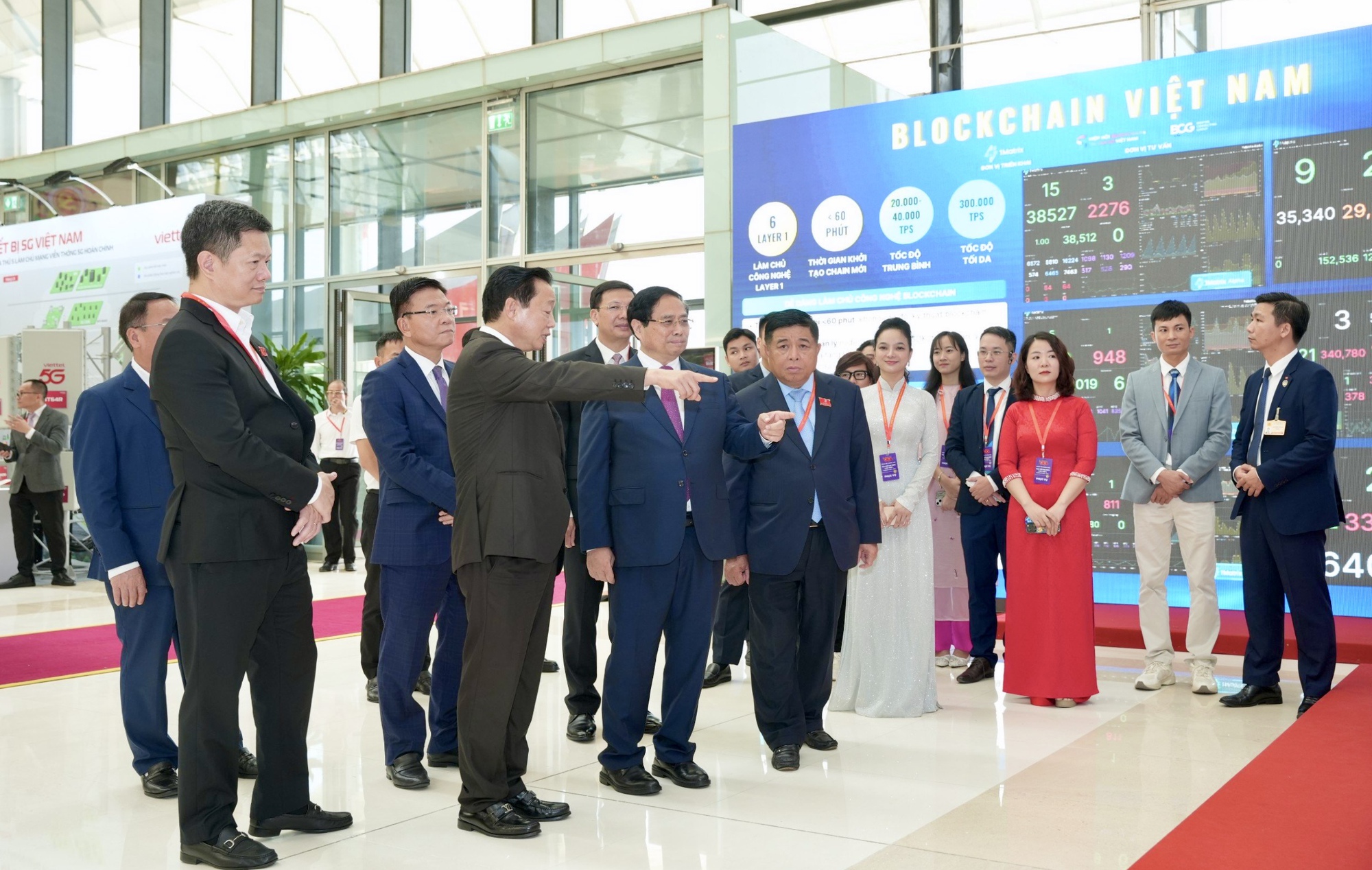 Quá nhanh: Sau 10 tháng được Chính phủ giao nhiệm vụ, Mạng blockchain Việt Nam đã xây dựng thành công 6 blockchain layer-1 nền tảng, tốc độ tối đa 300.000 TPS- Ảnh 1. Quá nhanh: Sau 10 tháng được Chính phủ giao nhiệm vụ, Mạng blockchain Việt Nam đã xây dựng thành công 6 blockchain layer-1 nền tảng, tốc độ tối đa 300.000 TPS- Ảnh 1.